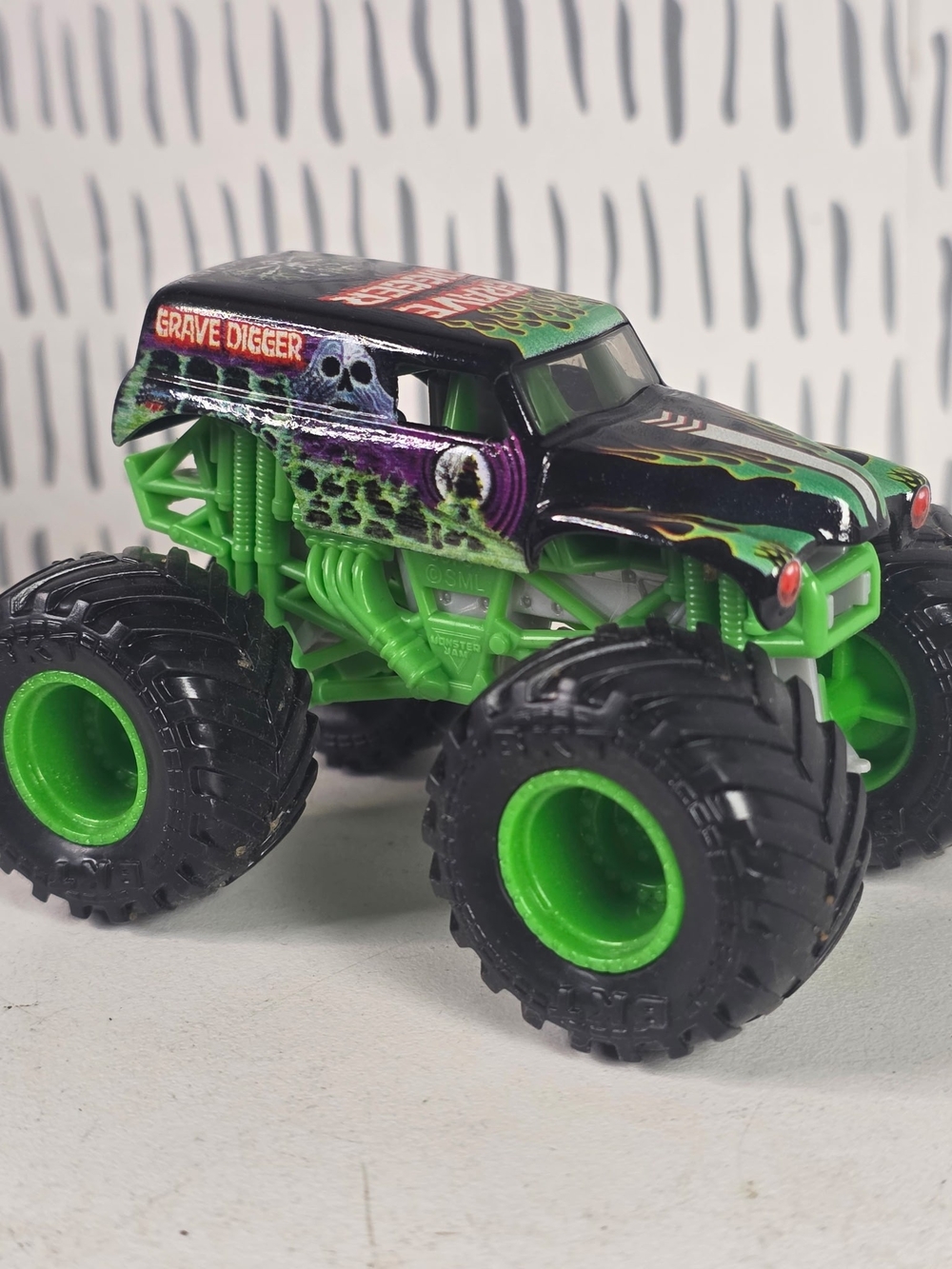 Monster Jam Grave Digger 1:64 Spin Master Loose Vietnam 58701